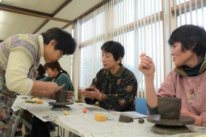 １２月　陶芸に挑戦しました（ＪＡ鶴岡女性部西郷支部）